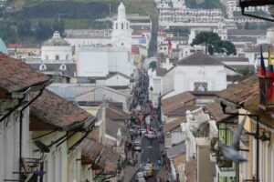 info e moduli per richiedere il visto dall'equador, panorama di Quito