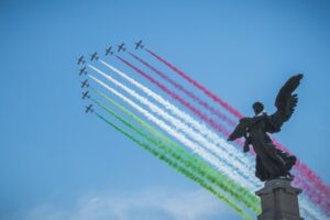frecce tricolore in volo su Roma