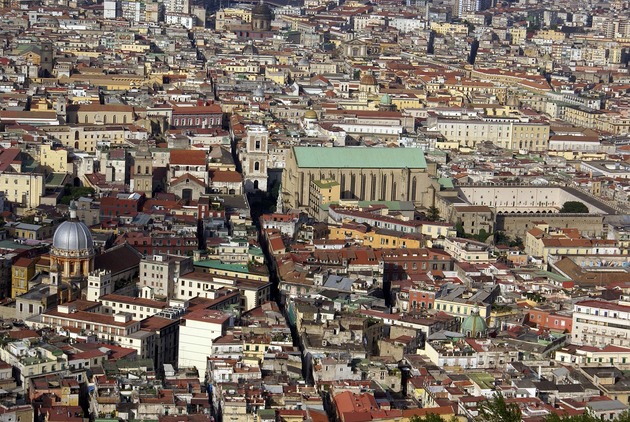 immagine del quartiere Spaccanapoli visto dall'alto